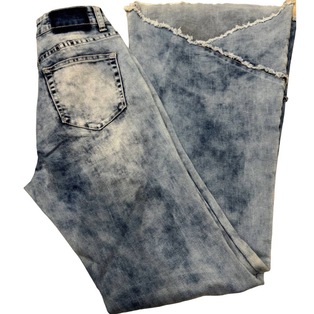 UNIQ BY LITZ Bell Bottom Medium Wash Acid Wash Jeans Size 26